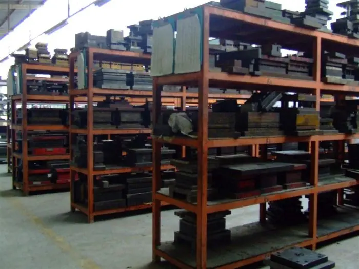 mould warehouse